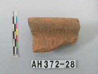 藏品(紅色夾砂繩紋陶口緣)的圖片